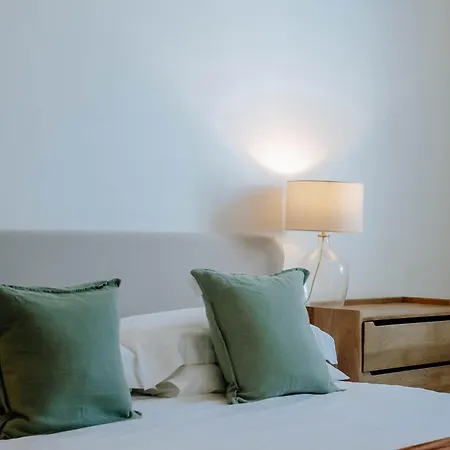 Dragon Parade - Apartment